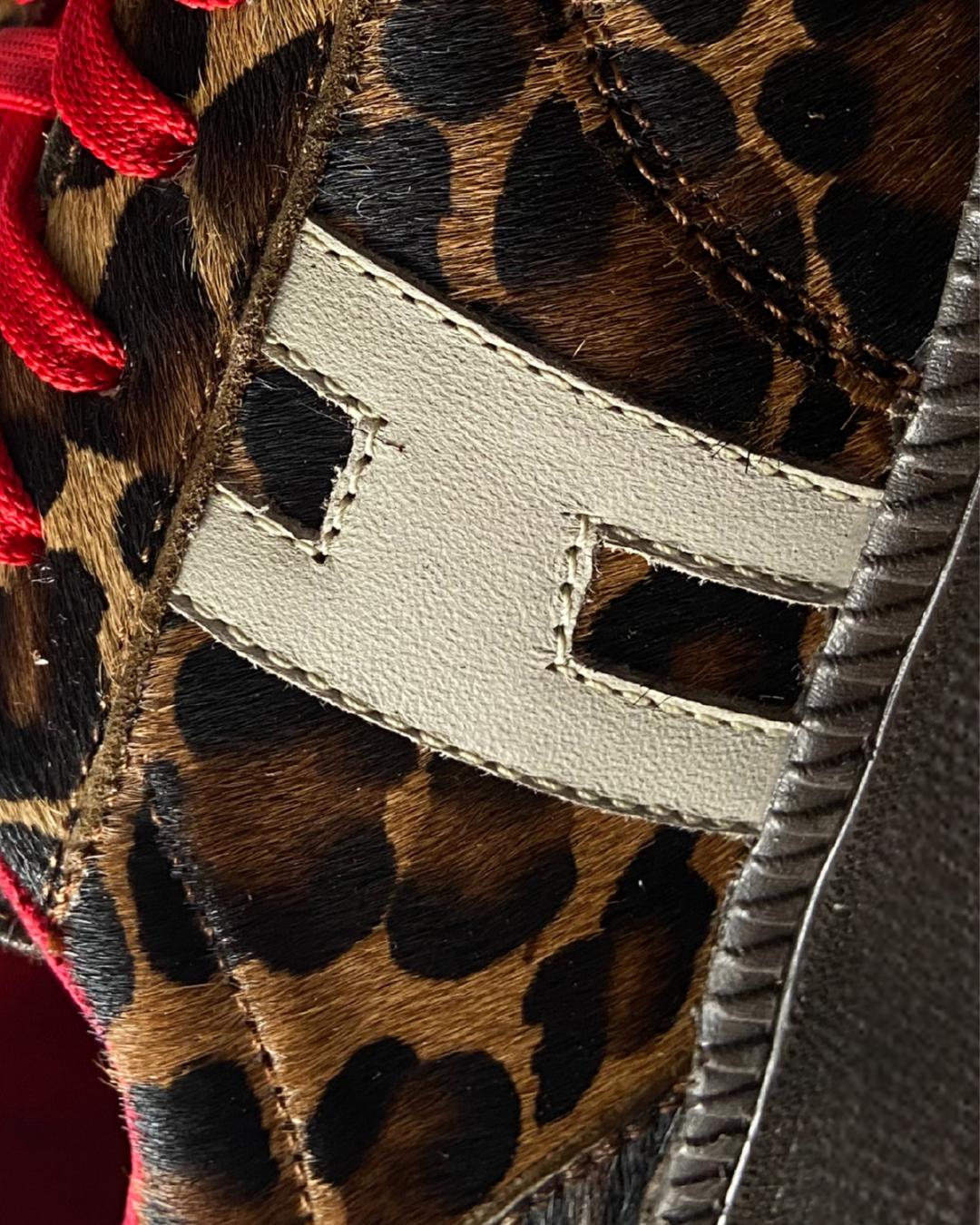 CALZADO ROJO ANIMAL PRINT 16