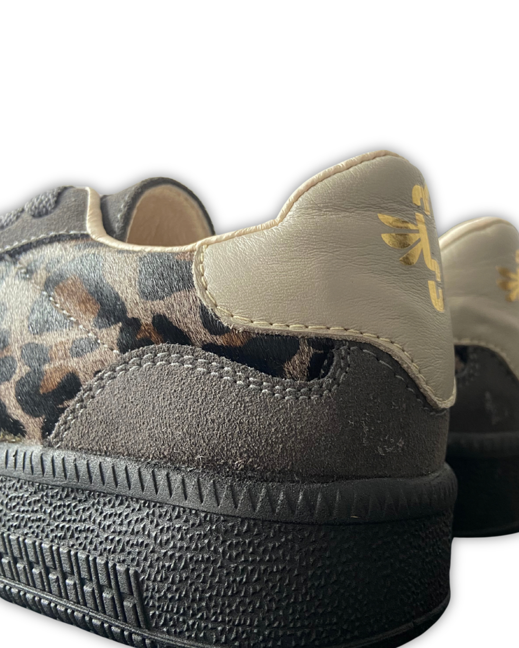 CALZADO GRIS ANIMAL PRINT 6