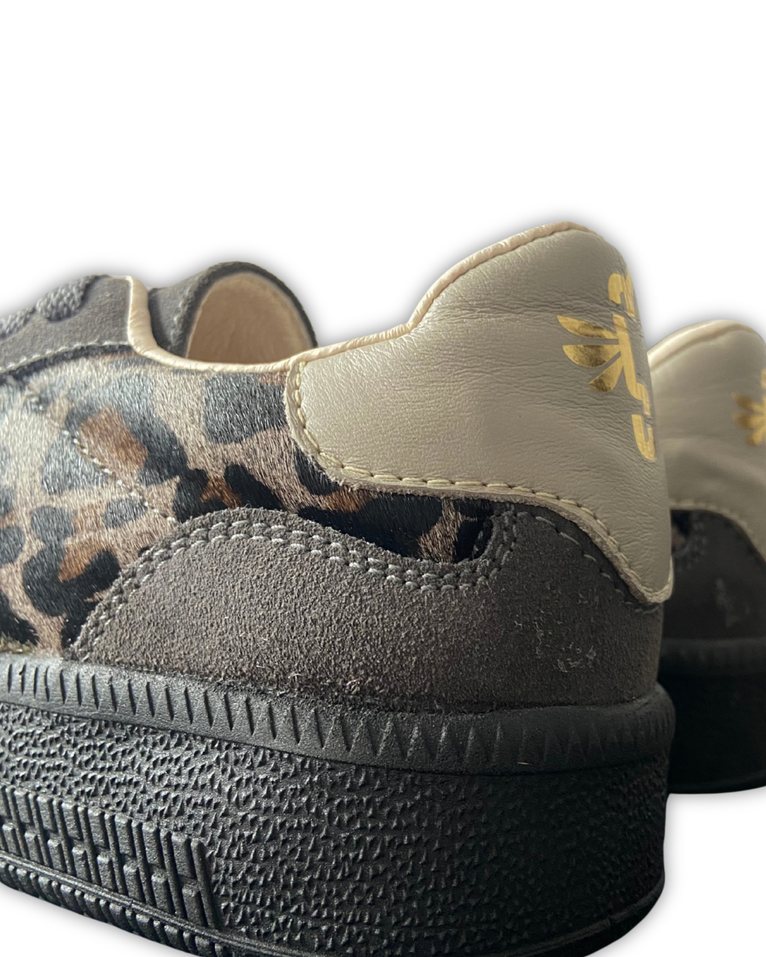 CALZADO GRIS ANIMAL PRINT 6